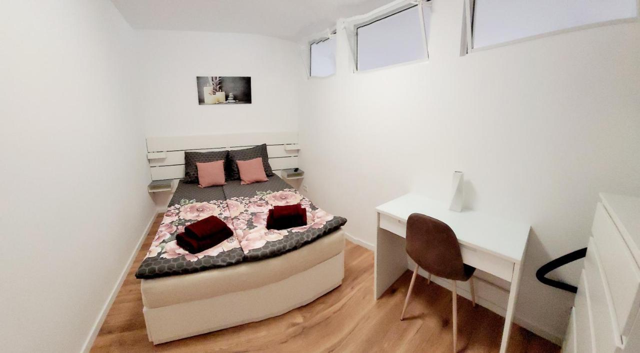 Апартаменти 3-Zimmer, Bis 6 Personen Mit Parkplatz Мюльгайм-ан-дер-Рур Екстер'єр фото